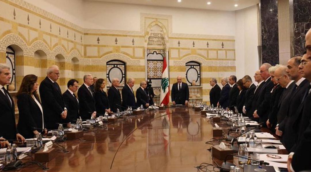 “الديار”: عون وبري يمنعان انزلاق الحكومة إلى المواجهة