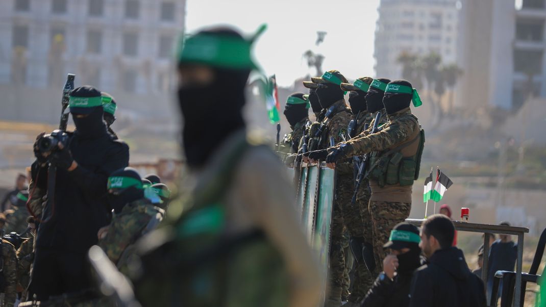 مصدر فلسطيني لـ”أ ف ب”: “حماس” بدأت بدراسة خطة ترامب والمشاورات قد تحتاج إلى عدة أيام