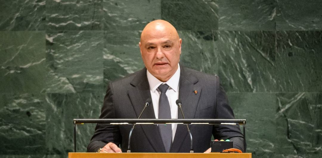 “الديار”: لبنان في عين العاصفة: تهديدات أميركية بـ«نزع السلاح» أو الحرب ماكرون: سننظم مؤتمرًا لإعادة إعمار لبنان قانون تصويت المغتربين يفجّر مواجهة جديدة داخل المجلس